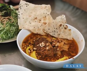 ĂN GÌ Ở ĐÀ LẠT ? 20 Mì Quảng Đà Lạt