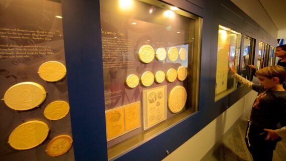 Bao tang duc tien Hoang gia